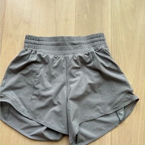 Lululemon hottie hots grey (length is 4, size is 2)